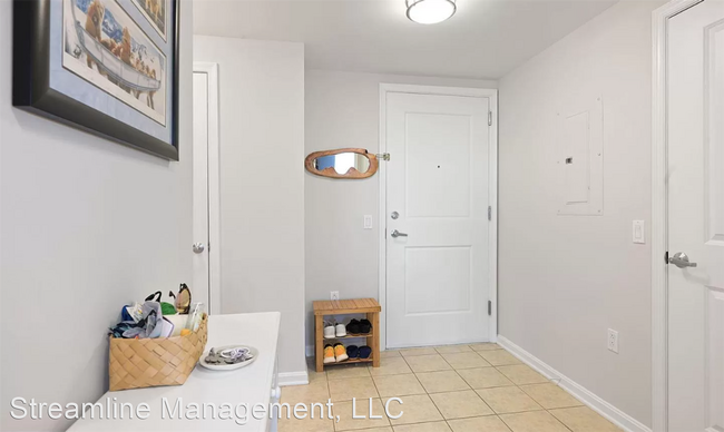 Building Photo - 1 br, 1 bath House - 930 Wayne Ave #707