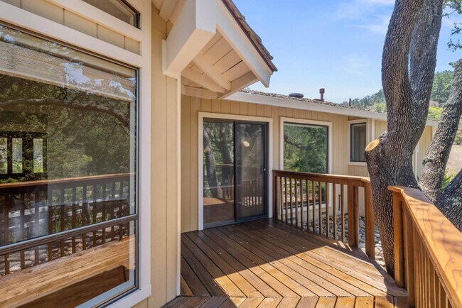 Building Photo - 7175 Red Holly Ct