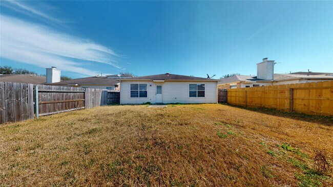 Building Photo - 6007 Baldwin Elm St