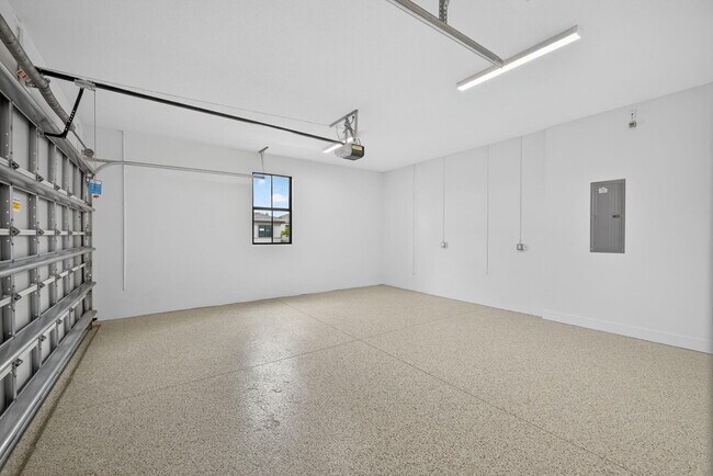 Building Photo - 9512 St Germain Dr