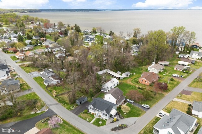 Building Photo - 6117 Riverview Dr