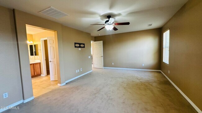 Building Photo - 2138 W Marconi Ave