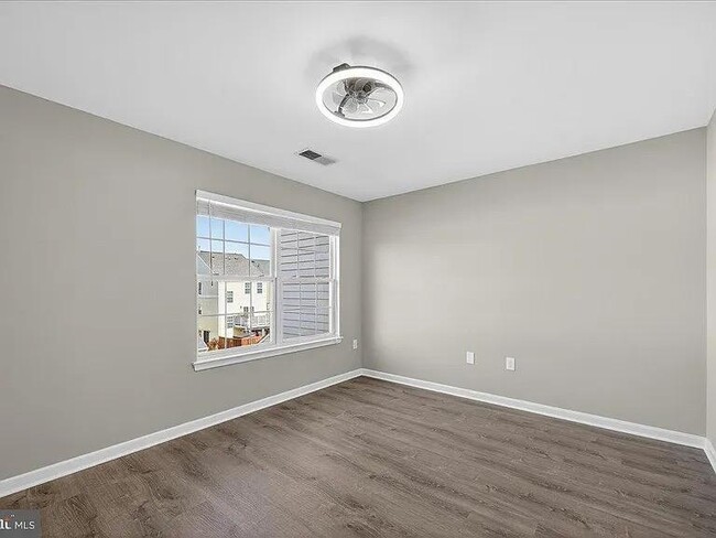 Building Photo - 22989 Whitehall Terrace