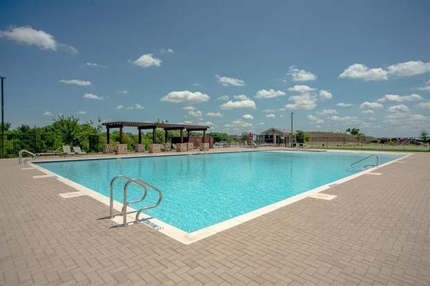 Building Photo - 2037 Almassera Dr