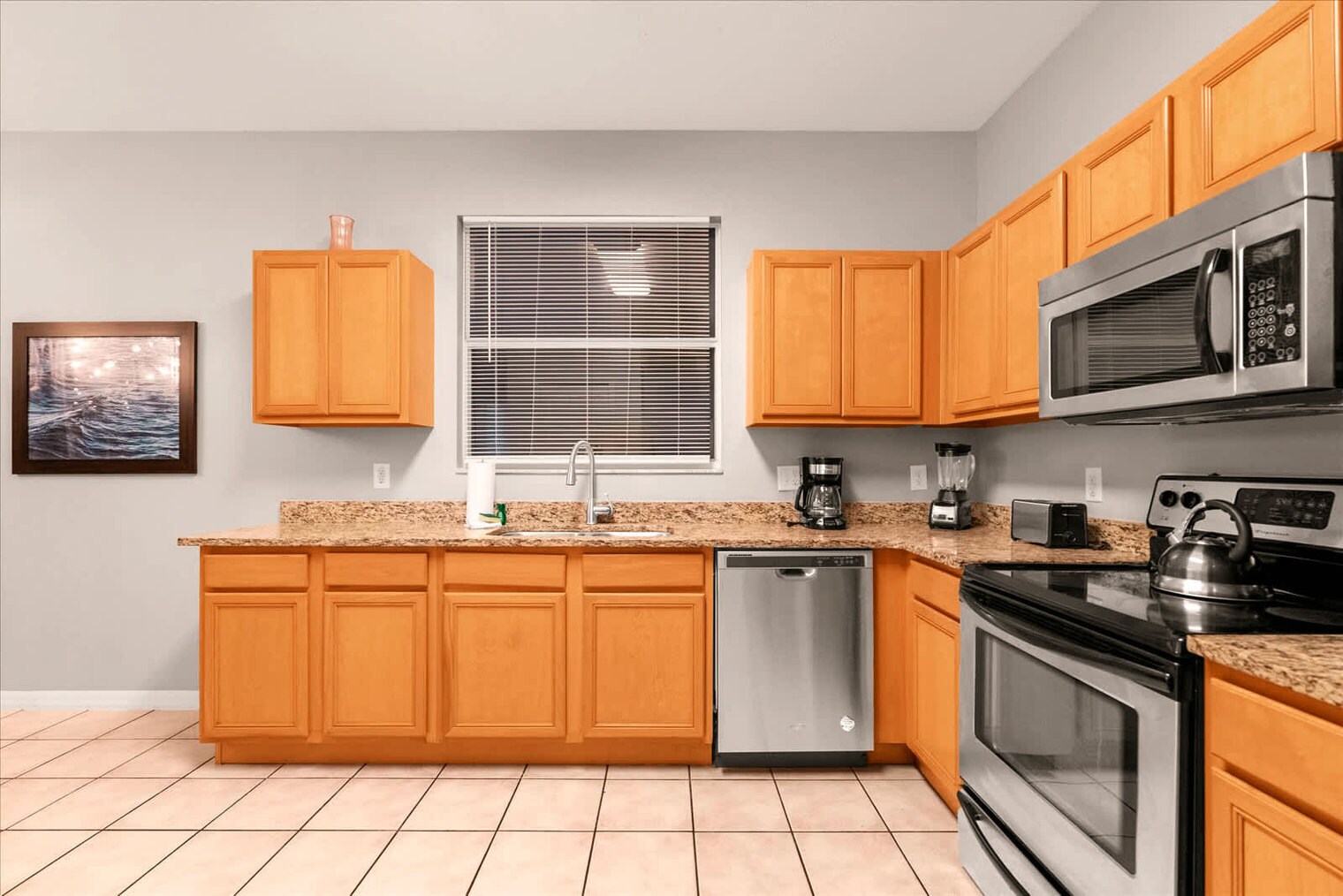 Building Photo - 337 Orista Dr