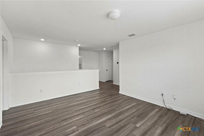 Building Photo - 4703 Plaza Ctr