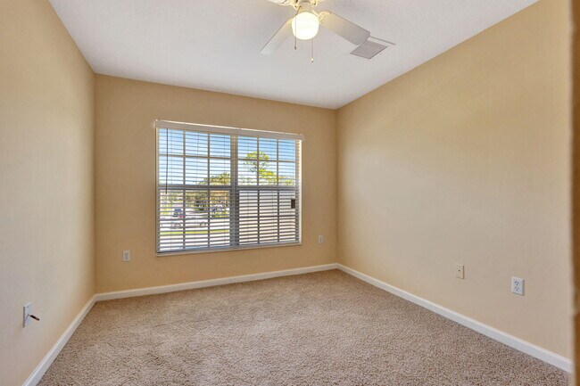 Building Photo - 1439 Hawthorne Pl