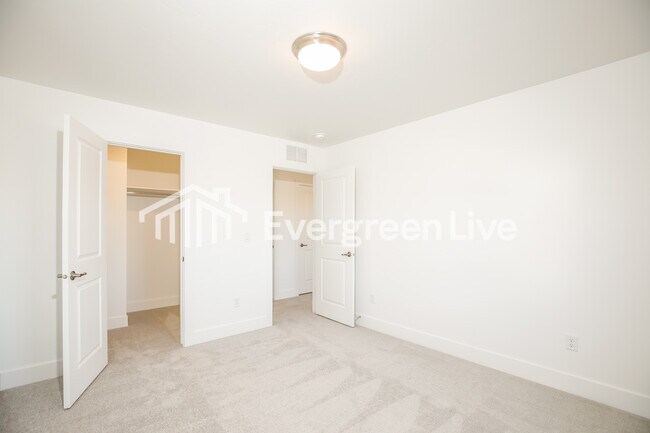 Building Photo - 14359 Ripples Dr