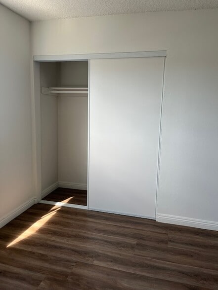 Building Photo - 123 Mariposa N Ave