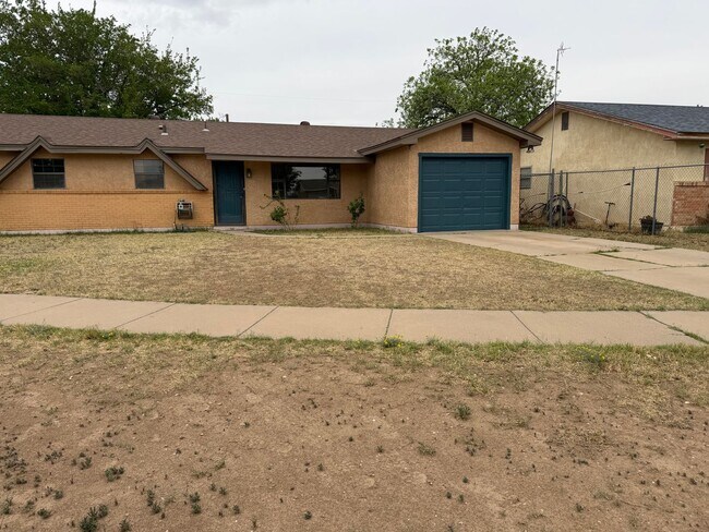 Building Photo - 2614 Palomar Pl