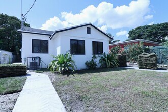 Building Photo - 6825 NW 5th Ct