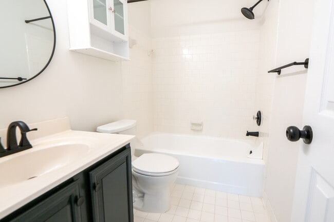 Building Photo - 2119 Hutchison Grove Ct