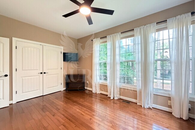 Building Photo - 5604 Pine Rock Ct