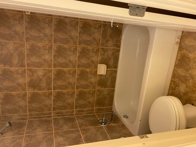Building Photo - 2209 Talbott Ct
