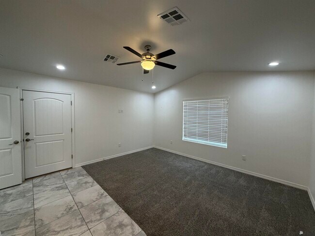 Building Photo - 12625 E 48th Dr
