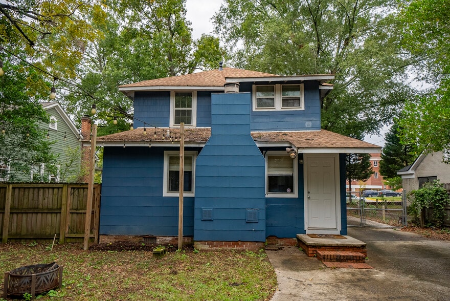 Building Photo - 804 Woodrow St