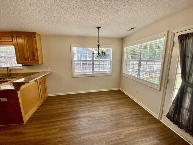 Building Photo - 108 Wildweed Ct