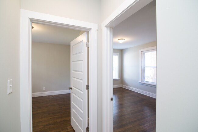 Building Photo - 3116 Lackland Ave