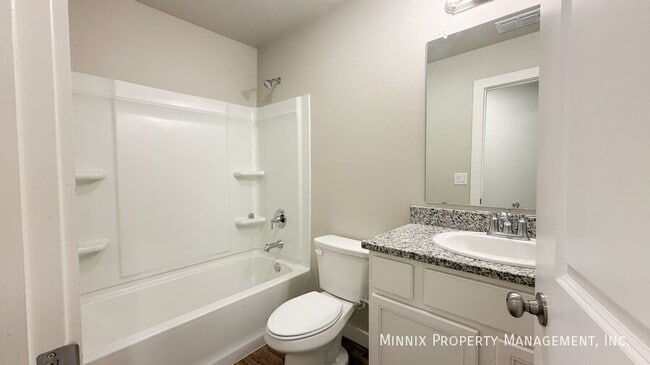 Building Photo - 2139 Kokomo Ave