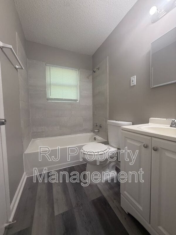 Building Photo - 3981 Maynard Dr