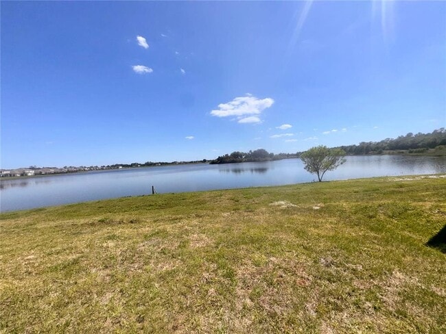 Building Photo - 3099 Springbank Dr