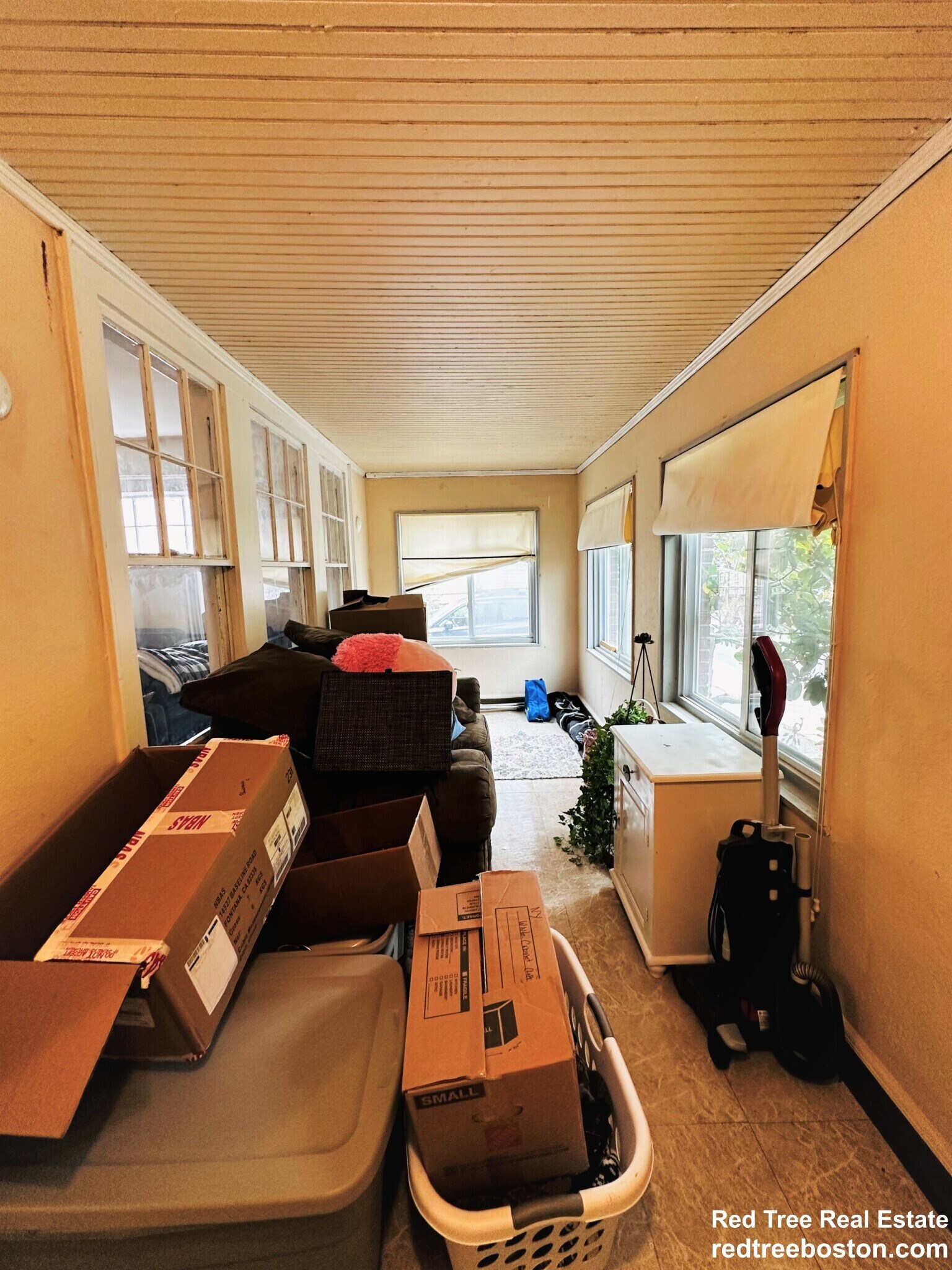 Building Photo - 19 Larose Plz