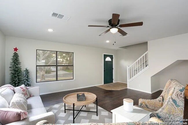 Building Photo - 13130 Regency Bend