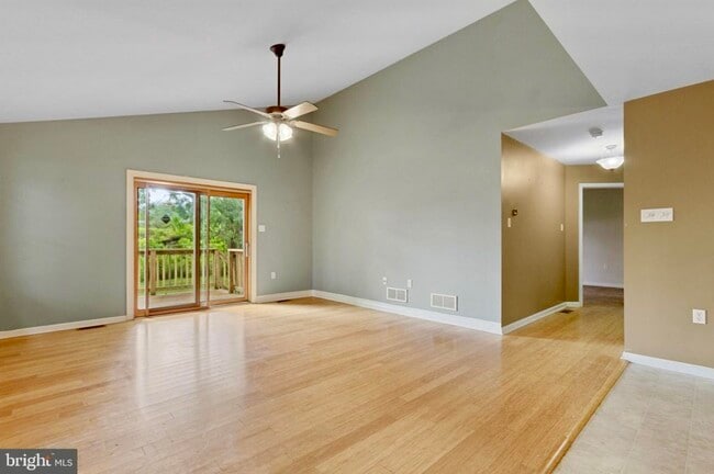 Building Photo - 115 Muhlenberg Ave