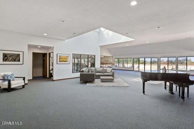 Building Photo - 574 Island View Cir