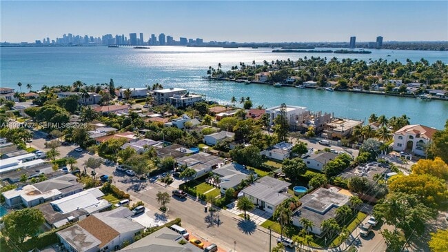 Building Photo - 7548 Adventure Ave