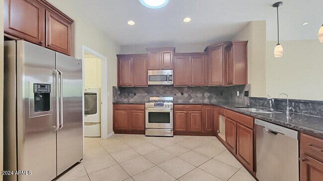 Building Photo - 26505 W Burnett Rd