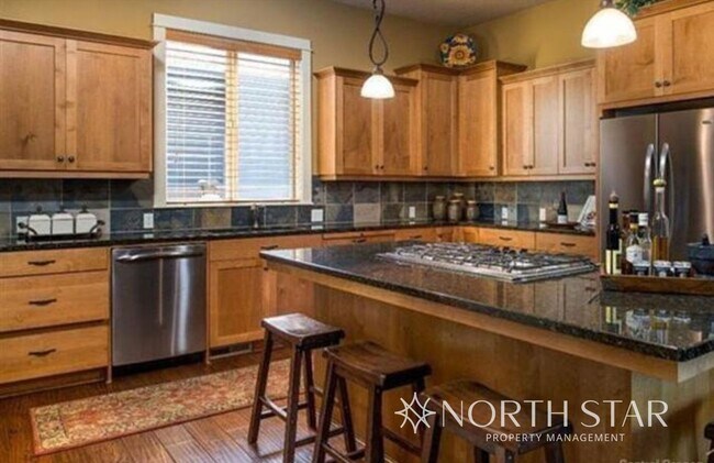 Building Photo - 4 Bed, 3 Bath w/ 3,030 sqft of perfection in Renaissance Ridge