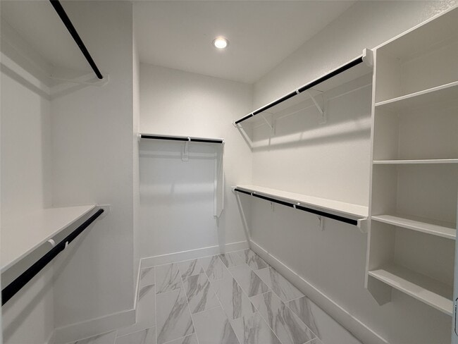 Building Photo - 10030 Crescendo Wy