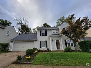 Building Photo - 3 Bedroom 2.5 Bathroom Home
