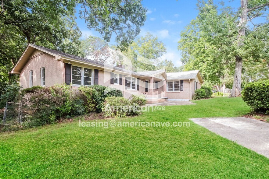 Building Photo - 1605 Sandra Dr