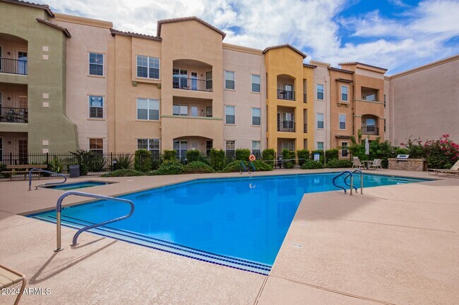 Building Photo - 14575 W Mountain View Blvd