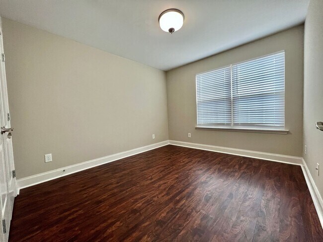 Building Photo - 3 Bed, 2.5 Bath Townhome 1 Mile from Downtown Franklin