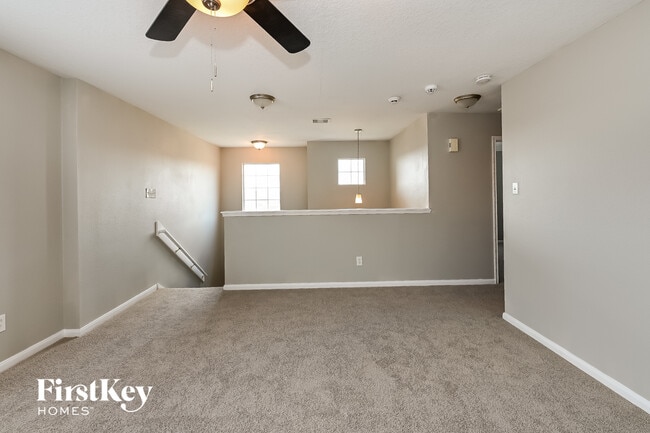 Building Photo - 6610 Albion Cresent Dr