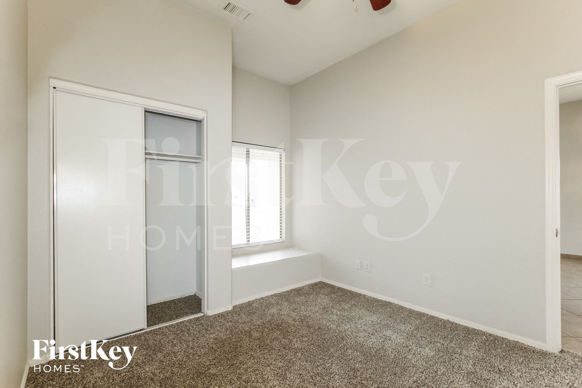 Building Photo - 15243 N 66th Dr