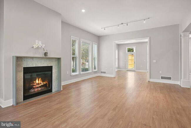 Building Photo - 3335 Idaho Ave NW