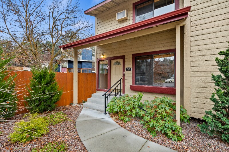 Building Photo - 765 Meaghan Pl