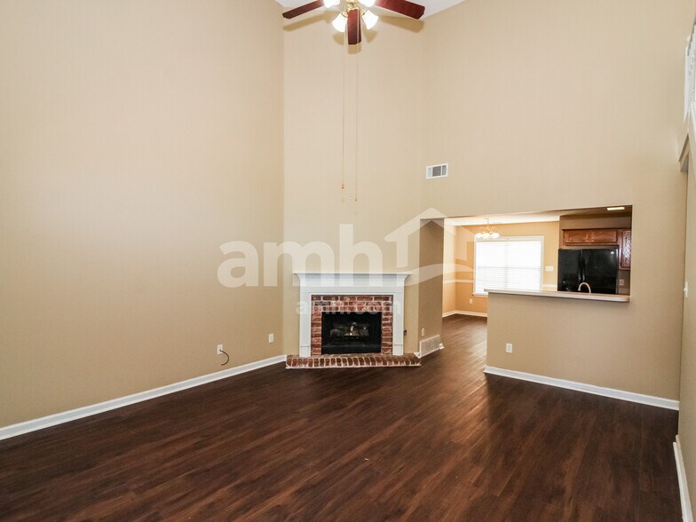 Building Photo - 10001 Houston Birch Dr