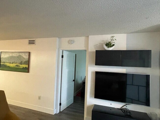 Building Photo - 7776 Trent Dr