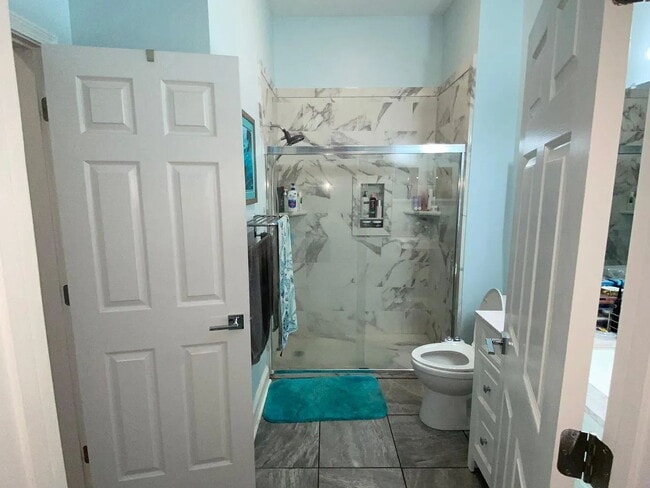 Building Photo - "Cozy Urban Retreat: Charming 1-Bedroom Oasis in Charlotte's Vibrant Arts District!"