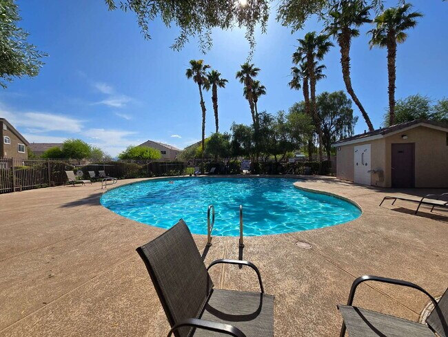 Building Photo - Gated Community Townhome 2 bedroom, 2 bathroom, 1 car garage