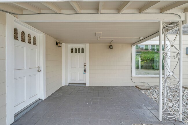 Building Photo - 3052 Burton Ave