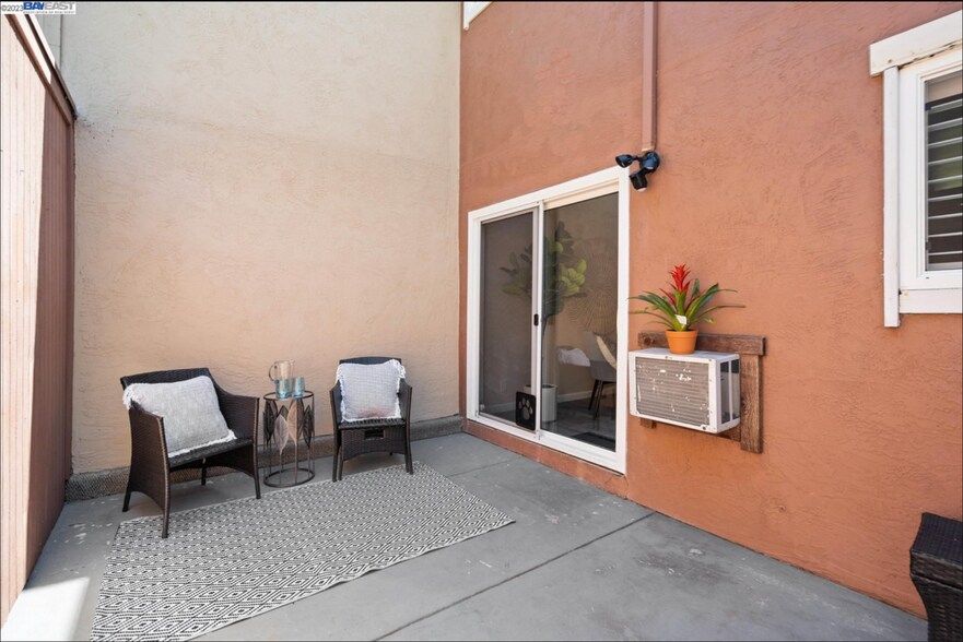 Building Photo - 810 Oak Grove Rd