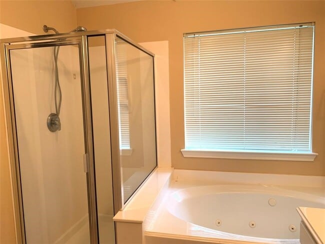 Building Photo - 9119 Melody Park Ln