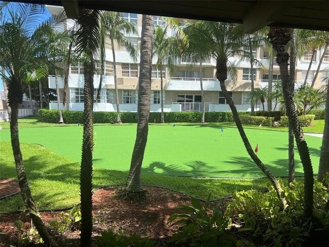 Building Photo - 1965 S Ocean Dr