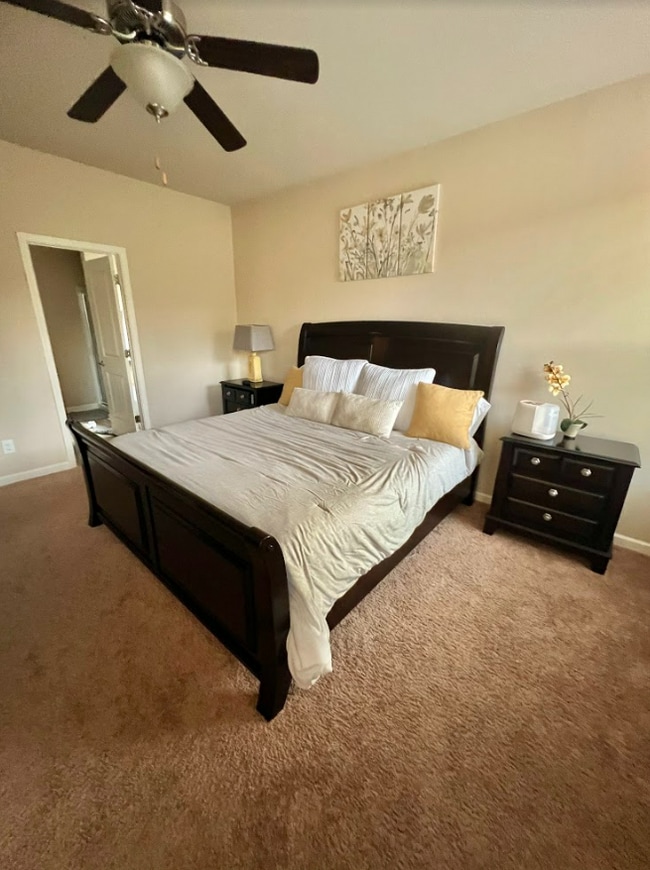 Building Photo - 16945 River Park Dr